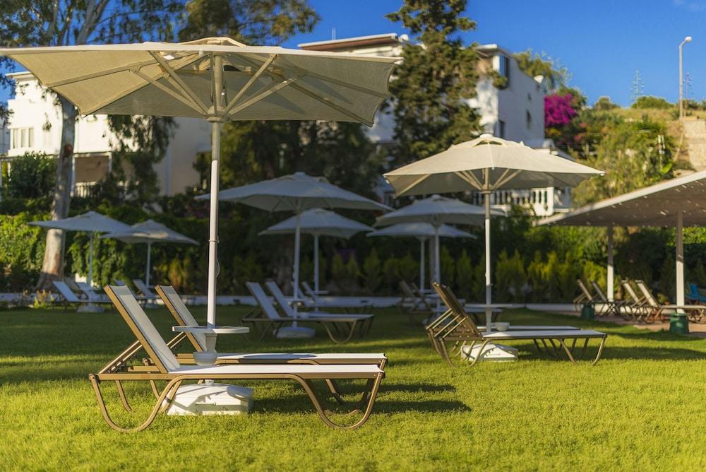 Liv Hotel By Bellazure Akyarlar Εξωτερικό φωτογραφία