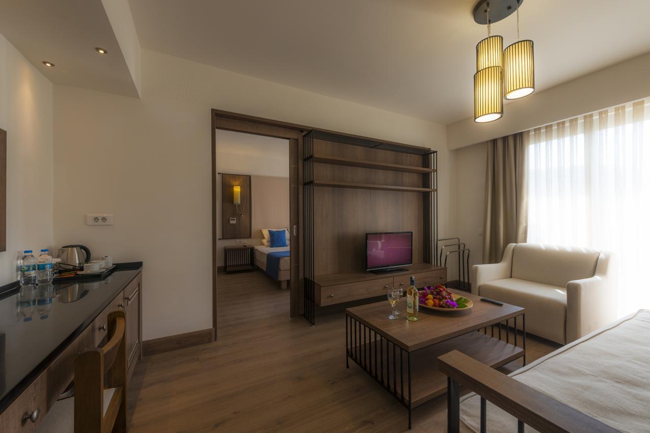 Liv Hotel By Bellazure Akyarlar Εξωτερικό φωτογραφία